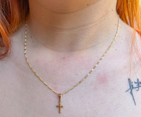 Colgante Mini Cruz Oro Laminado 18k